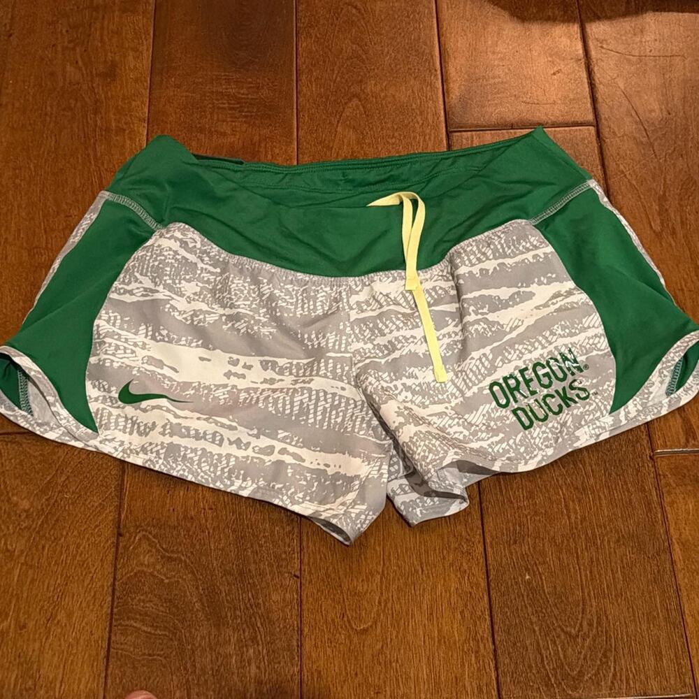 Nike Oregon Ducks Dri Fit Running shorts size Small